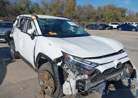 2024 Toyota Rav4 Xle z USA, uszkodzony, nr VIN 2T3W1RFV3RW334482